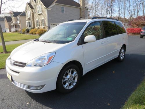 2004 toyota sienna xle fwd 7 passenger