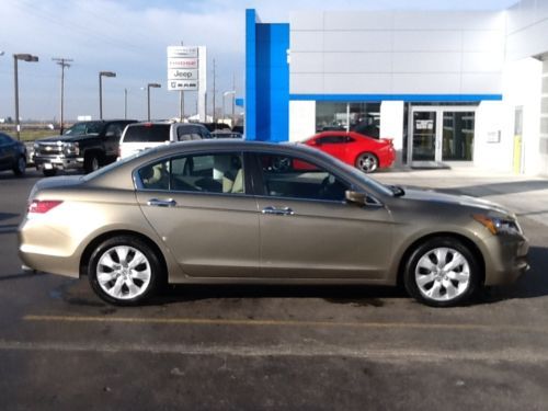 3.5l sunroof,low miles!heated leather,low reserve!sat radio,excellent condition