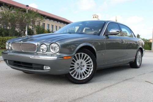 2006 jaguar xj 	vanden plas one-owner, navi, extra clean, crystal clear carfax!