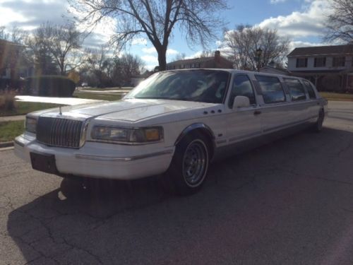 1997 lincoln town car limousine - tiffany - looks &amp; drives excellent  no reserve