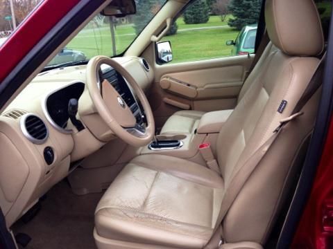 2006 Mercury Mountaineer Luxury Sport Utility 4-Door 4.0L, image 5