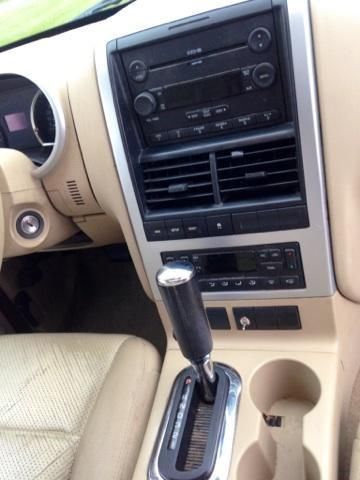 2006 Mercury Mountaineer Luxury Sport Utility 4-Door 4.0L, image 6