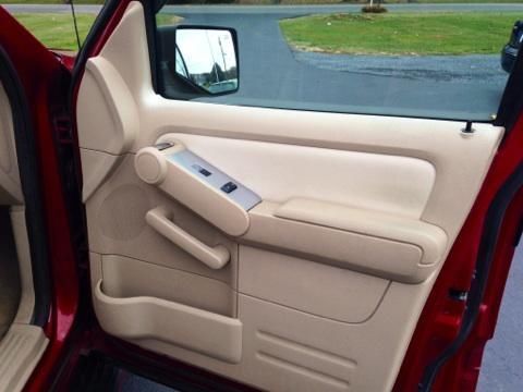 2006 Mercury Mountaineer Luxury Sport Utility 4-Door 4.0L, image 7