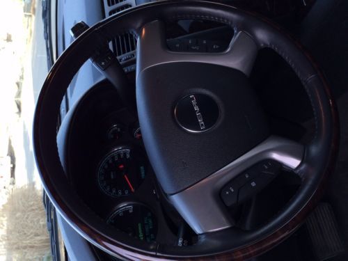 2010 GMC Yukon Denali Hybrid Sport Utility 4-Door 6.0L, image 4