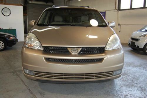 2004 toyota sienna xle