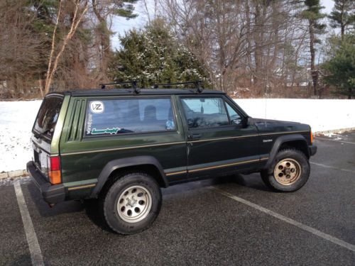 1995 jeep cherokee se sport utility 2-door 4.0l