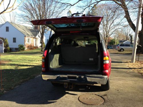 2004 Chevy 1500 Suburban 7 Passenger 4x4 Auto 3rd row bench seat NO RESERVE, image 8