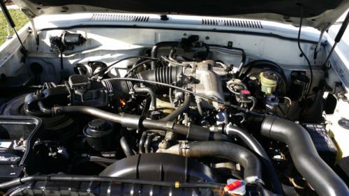 1992 Toyota Land Cruiser 80 series all original paint no dings dents or scratch, image 10
