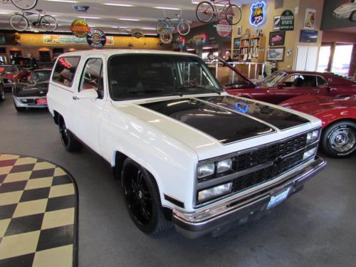 1982 blazer 2 wheel drive 383, th400, 22&#039;s, custom street rod