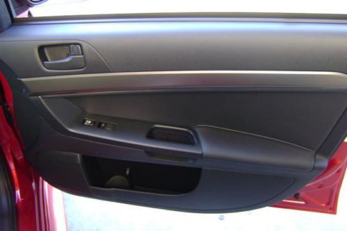 ES New 2.0L CD 5 speed manual Sedan Gas saver Sporty 7 airbags, image 26