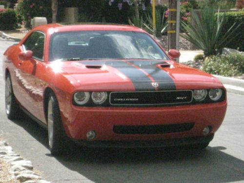 2009 dodge challenger srt-8, private seller, not a dealer, under 800 miles