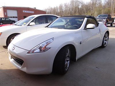 Nissan 370z touring low miles 2 dr convertible automatic gasoline 3.7l v6 cyl en