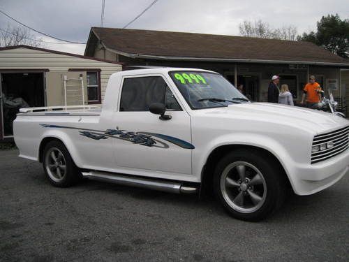 1980 toyota hilux custom lwb pick-up truck