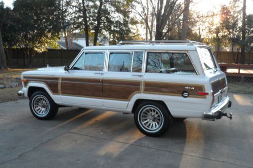 1990 jeep grand wagoneer base sport utility 4-door 5.9l