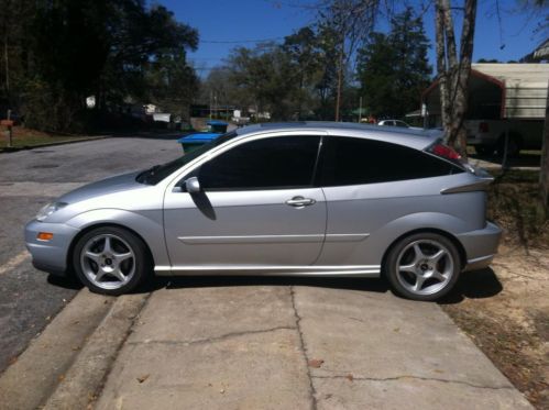 2003 ford focus svt hatchback 3-door 2.0l