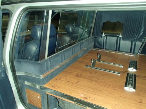 1997 Cadillac Funeral Hearse " Masterpiece", image 5