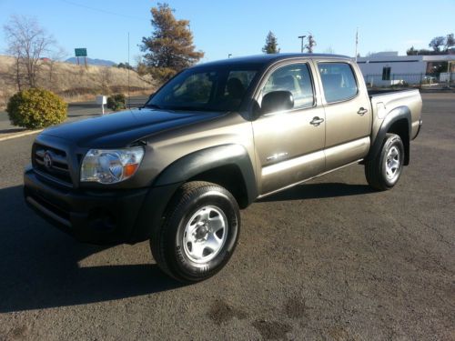 4x4 doublecab4 door v6 4.0 liter, automatic transmission, camera, bronze color