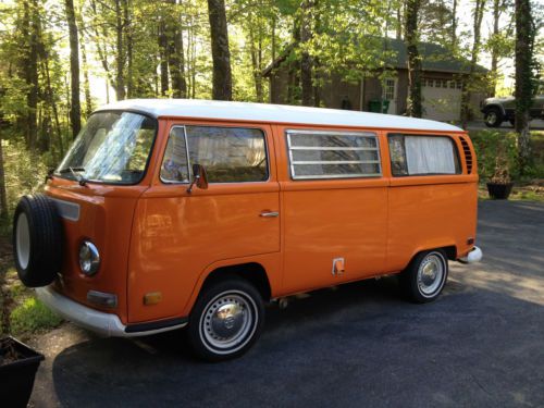 1971 volkswagon bus