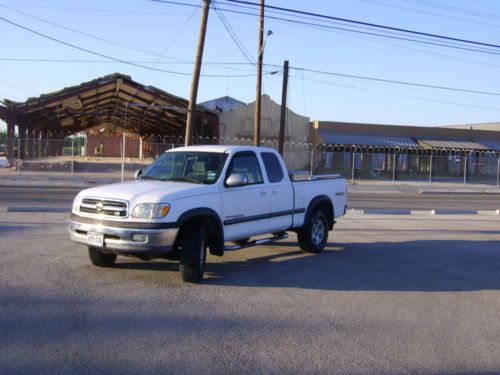 2001 toyota tundra sr5 access cab trd offroad package tow package tough truck