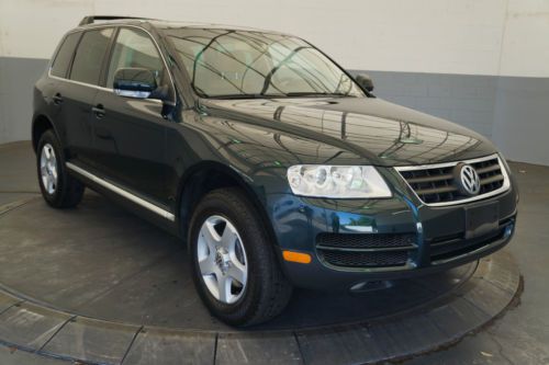2006 volkswagen touareg v6 awd-clean carfax-super low miles only 49k miles