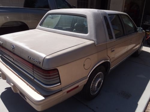 1992 chrysler lebaron landau sedan 4-door 3.0l