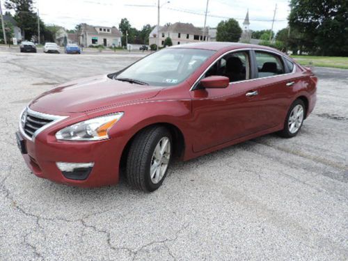 2013 nissan altima sv, no reserve, looks and runs new, one owner, no accidents