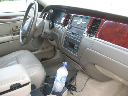 2004 Lincoln Town Car Signature Sedan 4-Door 4.6L, image 8