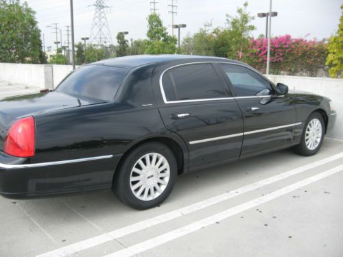 2004 Lincoln Town Car Signature Sedan 4-Door 4.6L, image 9