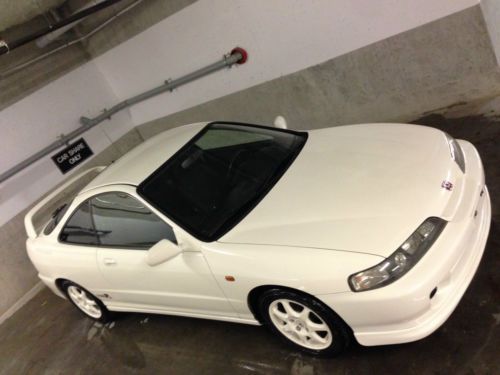 2000 acura integra type r hatchback 3-door 1.8l