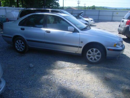 2000 volvo s40 sedan 2.0l