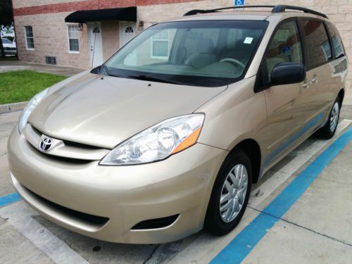 2007 toyota sienna , 7 passanger seats,104k miles, great condition. no reserve !