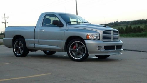 2005 dodge ram srt10