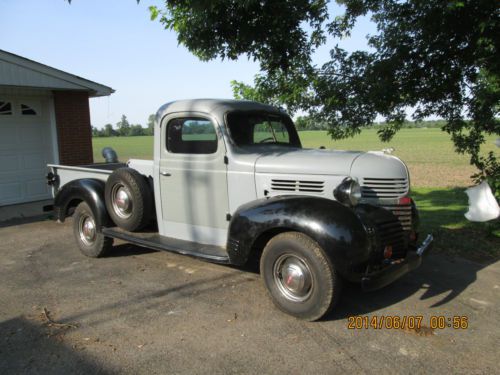 1940 dodge 3/4 ton express pickup truck.