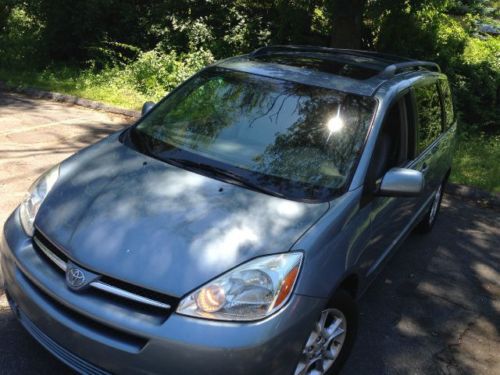 2004 toyota sienna, xle limited