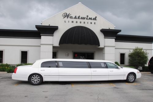 2004 lincoln 120&#034; stretch limousine