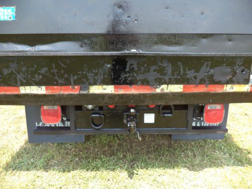 1999 GMC C3500 6.5L Diesel 76k low miles liftgate utility stake truck flatbed, image 19