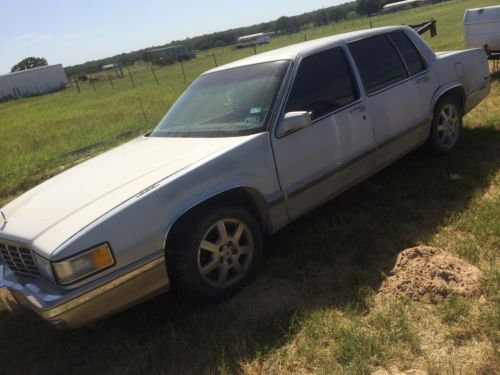 1993 cadillac deville base sedan 4-door 4.9l