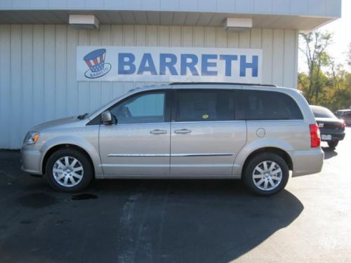 2014 chrysler town & country touring