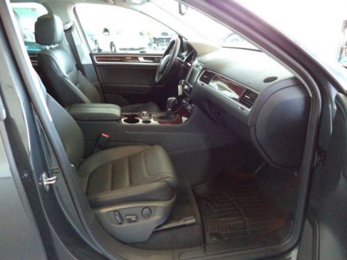 2013 Volkswagen Touareg TDI Sport, US $46,642.00, image 8