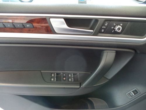 2013 Volkswagen Touareg TDI Sport, US $46,642.00, image 9
