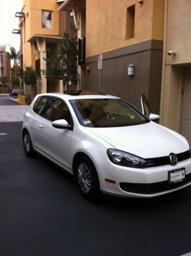 2011 volkswagen golf base hatchback 2-door 2.5l