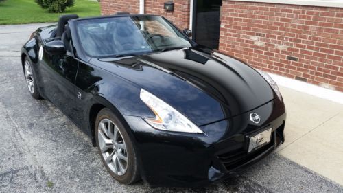 2010 nissan 370z touring convertible 2-door 3.7l