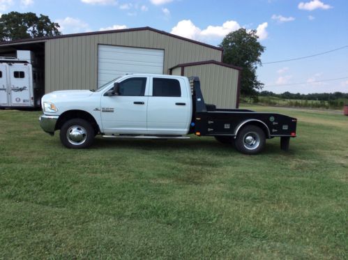 2013 dodge ram 3500 4-wheel drive crew cab.