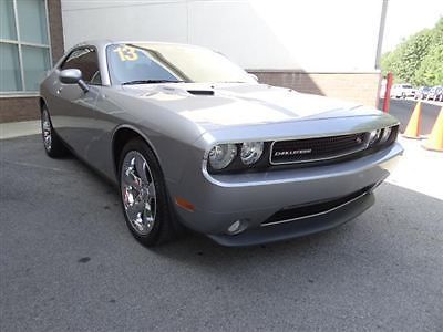 Dodge challenger 2dr coupe r/t low miles manual gasoline 5.7l 8 cyl  billet silv