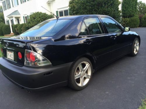 2004 lexus is300 base sedan 4-door 3.0l