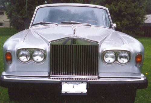 1976 rolls royce silver shadow, silver over black.