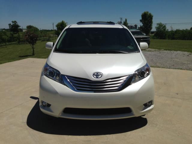 Toyota sienna limited