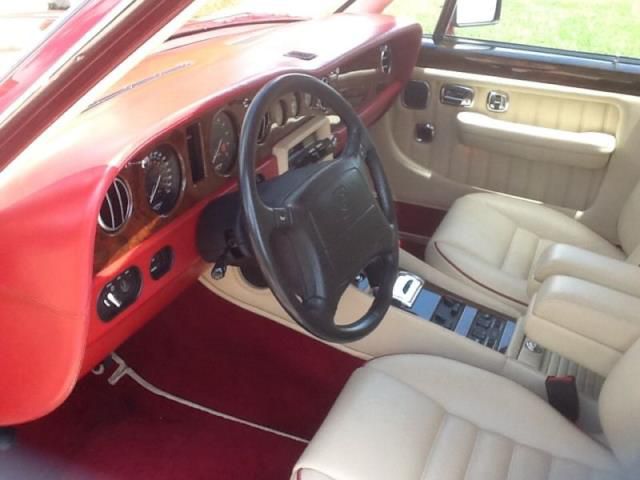 Bentley turbo r only  4864 miles. like new.