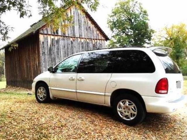 2000 dodge caravan white