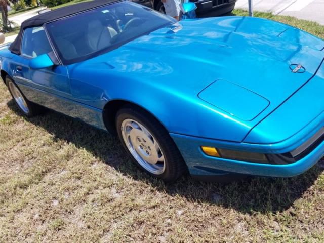 Chevrolet: corvette convertible